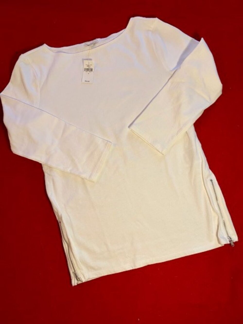 GAP White Zip Side Tee - Size M - NWT